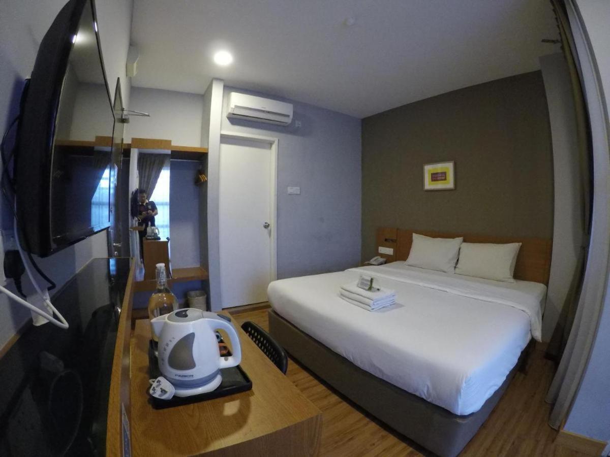 Golden Leaf Boutique Hotel Nusa Idaman Formerly Known As Ariana Hotel Johor Bahru Exterior foto